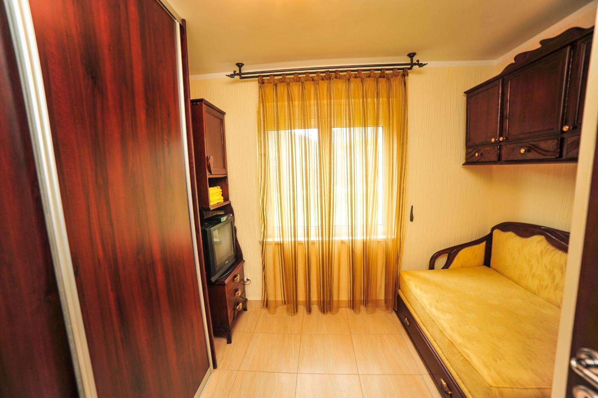 Villa Dolphin Apartments Petrovac Номер фото
