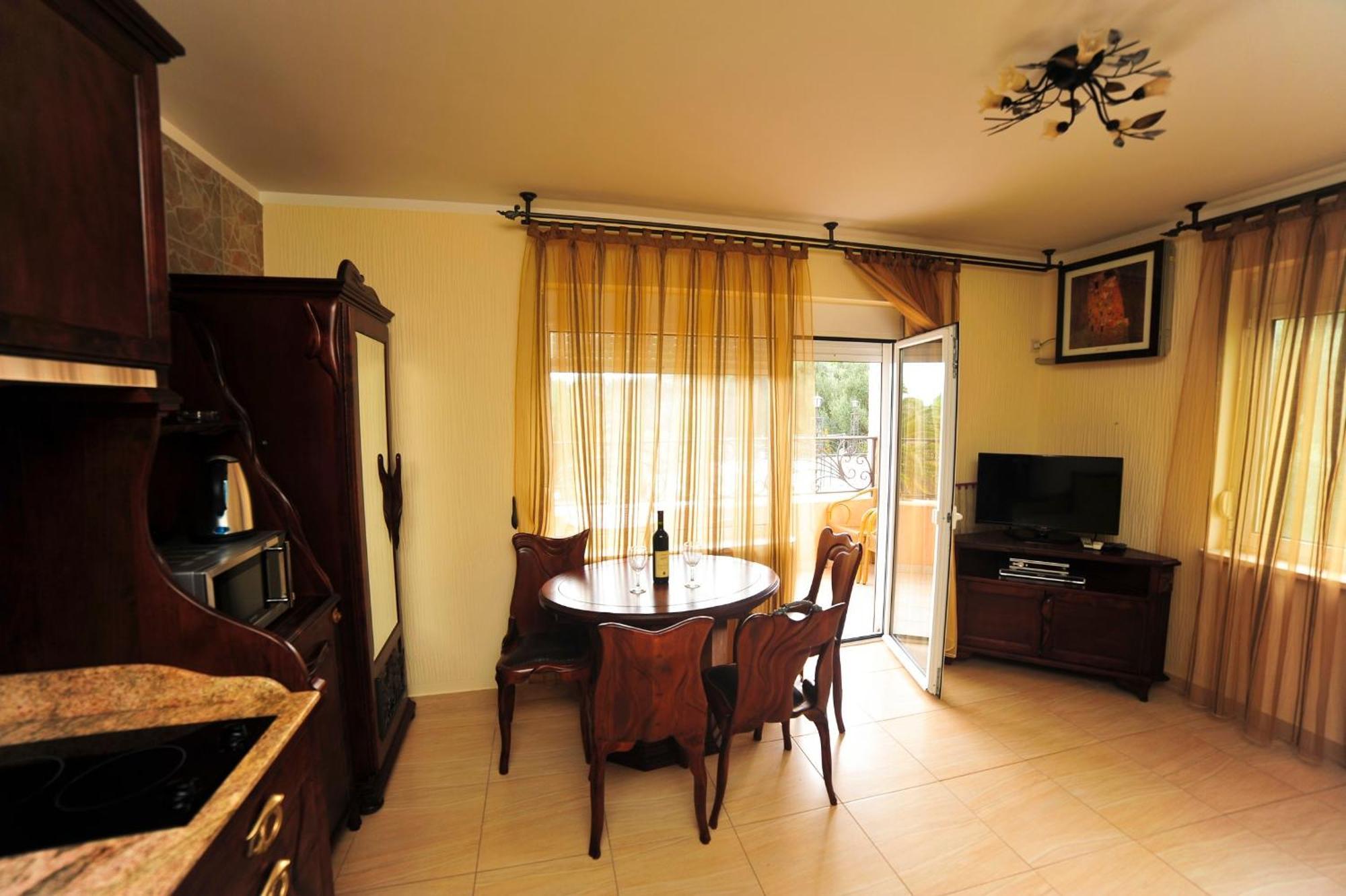 Villa Dolphin Apartments Petrovac Номер фото
