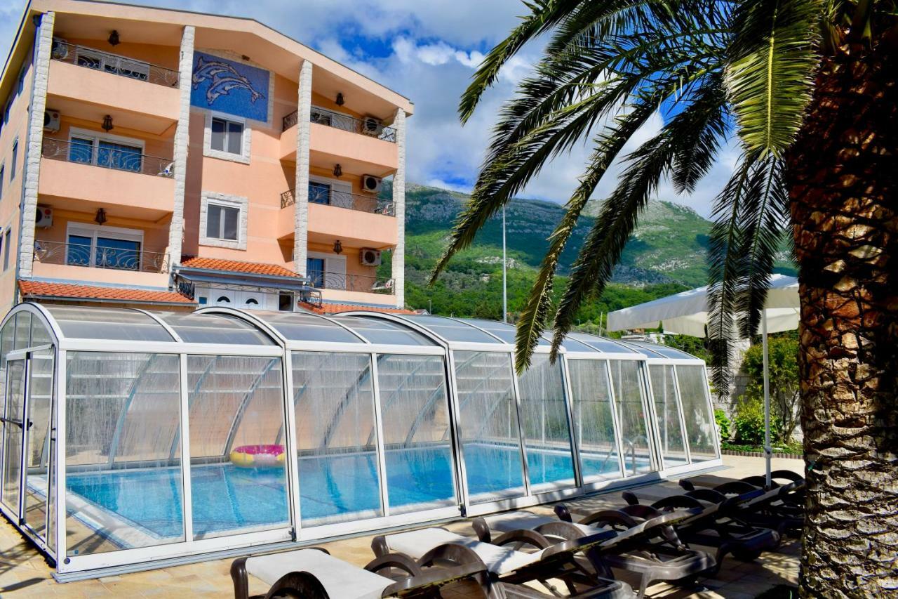 Villa Dolphin Apartments Petrovac Екстер'єр фото